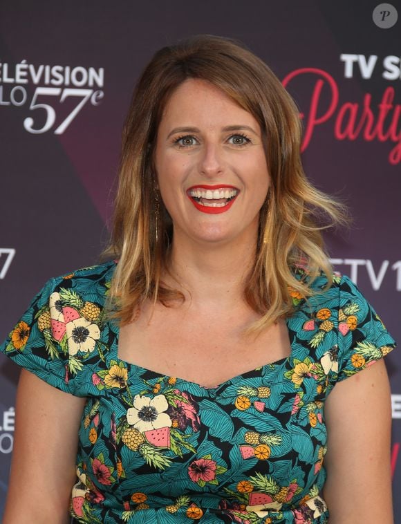 "Pour elles, c'est presque une normalité. Elles me regardent comme leur maman, pas comme la comédienne qui passe à la télé."

Anne Décis (plus belle la vie) - Photocall de la soirée 'Series Party' lors du 57ème Festival de télévision de Monte-Carlo le 17 juin 2017.
© Denis Guignebourg/Bestimage