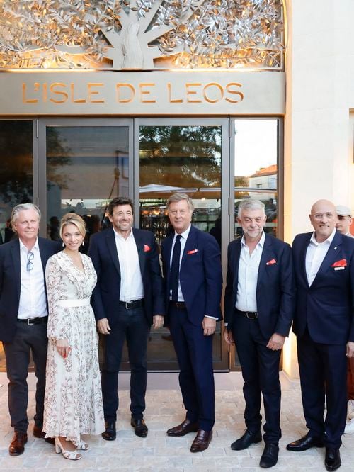 A l'hôtel 5 étoiles de Patrick Bruel dans le Vaucluse, une collaboratrice sort du lot : "Cette distinction récompense son investissement"