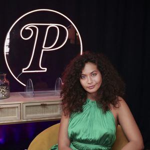 Vaimalama Chaves pose pour En Privé avec, à l'occasion de la promotion de son livre O Vai (éd. First)