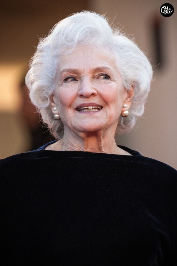 Marie-Christine Barrault - Montée des marches du film "La vie d’une femme" lors du 79ème Festival International du Film de Cannes, le 13 mai 2026. 

© Jacovides-Moreau / Bestimage