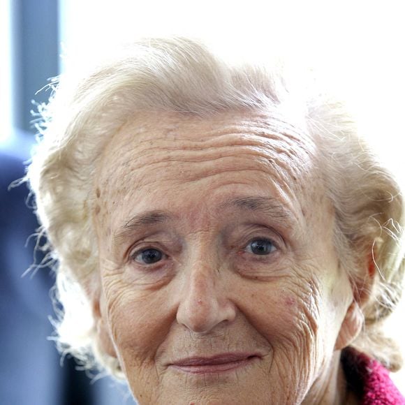 L'ancienne première dame Bernadette Chirac visite l'exposition Arts de Chine au Musée du Président Jacques Chirac à Sarran, France, 11 juin 2011. Photo Patrick Bernard/Abaca