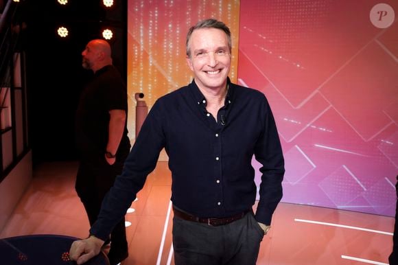 Le concours se renouvelle en multipliant les tournages en extérieur, de Tignes au château de Fontainebleau.

Exclusif - Stéphane Rotenberg, sur le plateau de TBT9 présenté par C.Hanouna, et diffusé en direct sur W9, Paris, France, le 07 novembre 2025. © Jack Tribeca / Bestimage