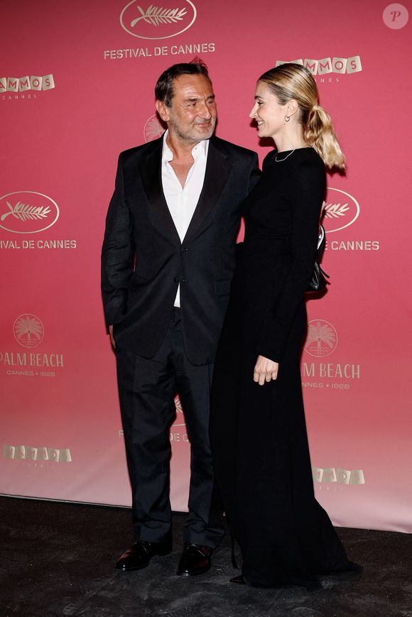Sur le tapis rouge de "La Vénus Électrique", son look élégant a beaucoup fait parler sur les réseaux sociaux.

Gilles Lellouche et sa compagne Alizée Guinochet - Photocall du 79ème Festival International du Film de Cannes © Borde-Jacovides-Moreau /Bestimage