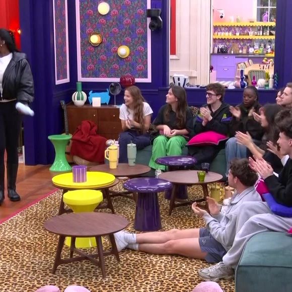 Alors, que va-t-il se passer lors de cette soirée à laquelle de nombreux artistes vont participer ? Verdict à la toute fin du prime !

Extrait de la quotidienne "Star Academy". ©TF1