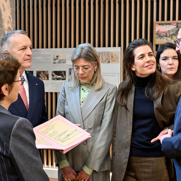 Le prince Albert II de Monaco, la princesse Caroline de Hanovre, Charlotte Casiraghi et Mélanie-Antoinette de Massy inaugurent la médiathèque Caroline à Monaco, le 10 décembre 2025. © Bruno Bebert / Bestimage