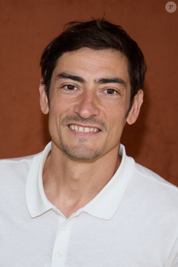 Rendez-vous le 7 février sur TF1 pour découvrir les premiers pas de Claude Dartois sur le parquet !

Claude Dartois - Personnalités au Village lors des Internationaux de France de tennis de Roland Garros à Paris. Le 29 mai 2023
© Moreau-Jacovides / Bestimage