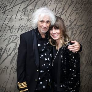 Louis Bertignac et sa femme Laetitia en backstage du concert solidaire pour les enfants de la guerre "Ensemble à l'Olympia" à Paris présenté par EliseCare le 10 février 2025.
© Jack Tribeca / Pierre Perusseau / Bestimage