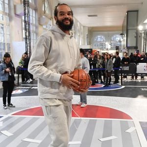 Joakim Noah - People au Club House NBA pour un match exhibition entre Tony Parker, Joakim Noah, Charles Leclerc, Pierre Gasly et Darko Peric à Paris le 20 janvier 2023. © Veeren/Bestimage