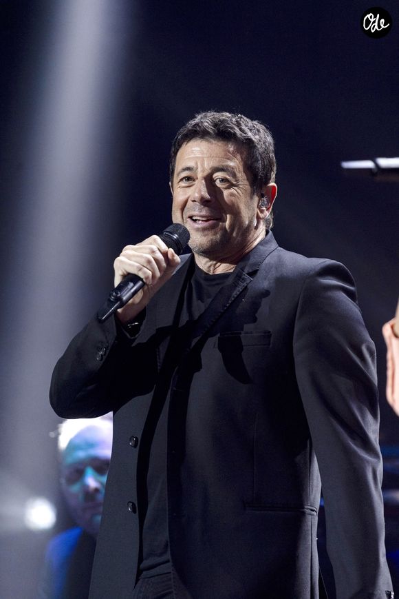 Patrick Bruel sur scène lors du concert "Leurs voix pour l'espoir" diffusé le 5 juillet en prime sur C8, à l'Olympia à Paris le 11 mars 2024. © Bellak- Perusseau / Bestimage