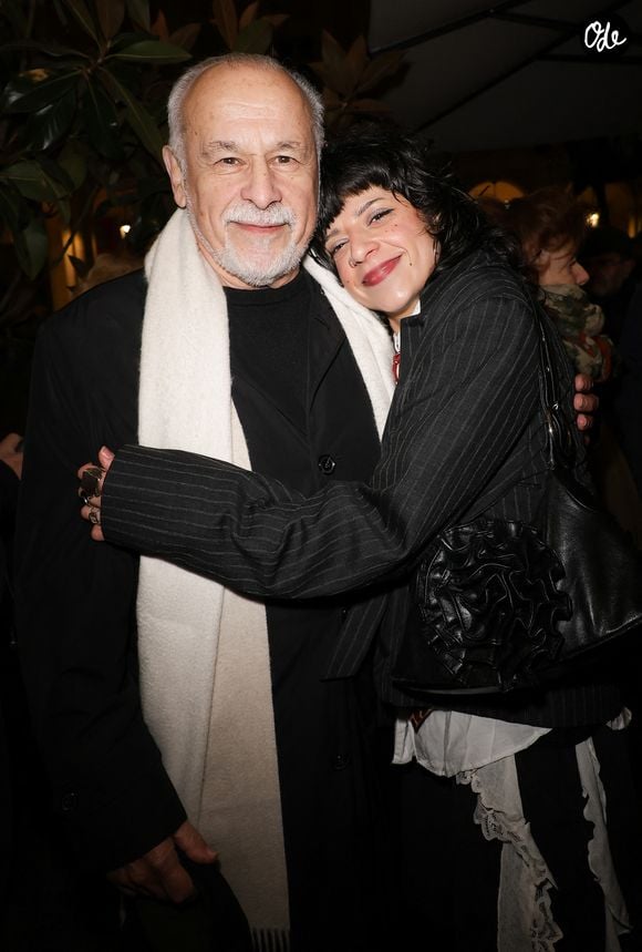 Francis Perrin avec sa fille clarisse - Jacques Rouveyrollis à fêté ses 60 ans de Lumières au théâtre Edouard 7 à Paris le 14 décembre 2025.

© Coadic Guirec / Bestimage