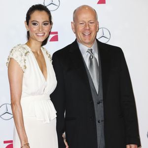 Bruce Willis et sa femme Emma Heming-Willis à la premiere de 'A Good Day To Die Hard' a Berlin, Allemagne le 4 février 2013. 

Phot : Api / Bestimage
