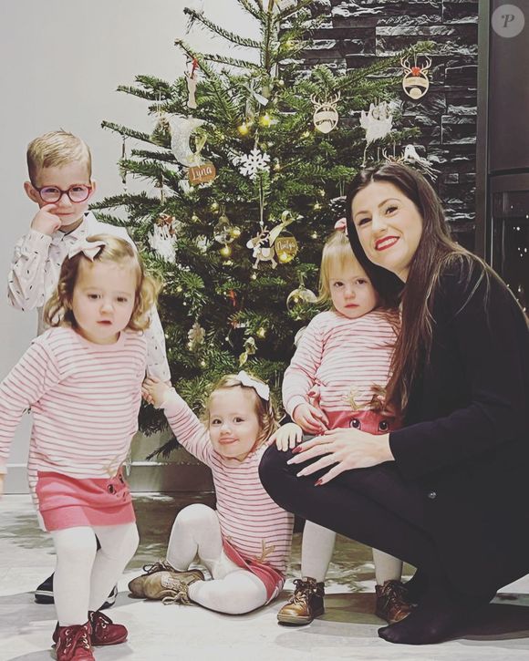 "Un nouveau chapitre de nos vies avec nos blessures passées et nos histoires différentes. Rien ne nous empêche d’avancer (...)" a-t-elle écrit.

Laetitia Provenchère de "Familles nombreuses"

Photo : Instagram