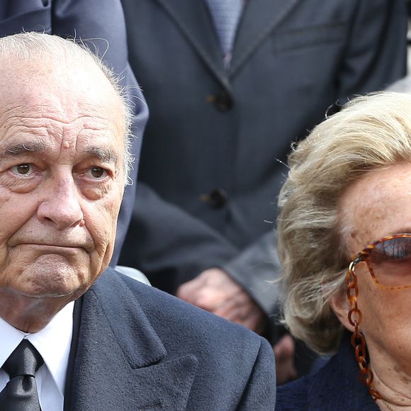 Puis de confier avec fierté : "Ma grand-mère a œuvré toute sa vie, tout au long de son parcours, sur ces sujets qui représentent de vrais enjeux de santé mentale".

Jacques et Bernadette Chirac - Obseques de Antoine Veil au cimetière du Montparnasse a Paris. Le 15 avril 2013 @JACOVIDES-MOREAU / BESTIMAGE