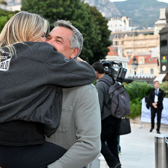 Camille Gottlieb, la fille de la princesse Stéphanie et de Jean Raymond Gottlieb, est au départ du 9ème E-Rallye de Monte-Carlo, en tant que co-pilote de son amie Margaux Grundstein au volant d'une volvo, sur la place du Casino à Monaco, le 15 octobre 2025. © Bruno Bebert / Bestimage
