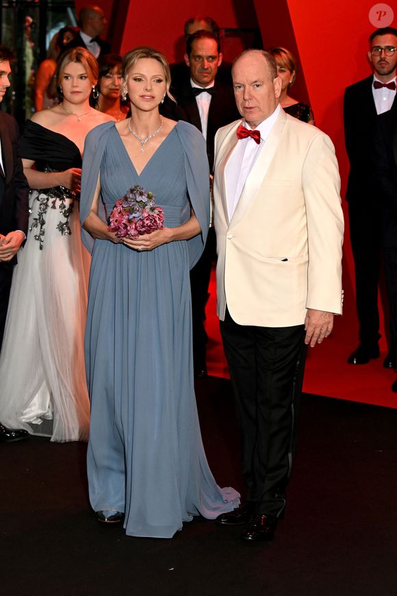 Le prince Albert II de Monaco et la princesse Charlene - 76ème Bal de la Croix Rouge dans la salle des Etoiles à Monaco le 12 juillet 2025. © Bruno Bebert/Bestimage