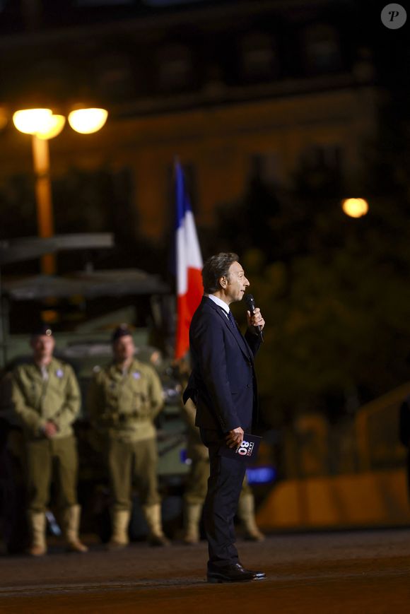 Exclusif - Stéphane Bern - Emission "Le concert pour la paix" sur les Champs-Elysées à Paris, retransmis en direct sur France 2, le 8 mai 2025. © Christophe Clovis - Pierre Perusseau / Bestimage