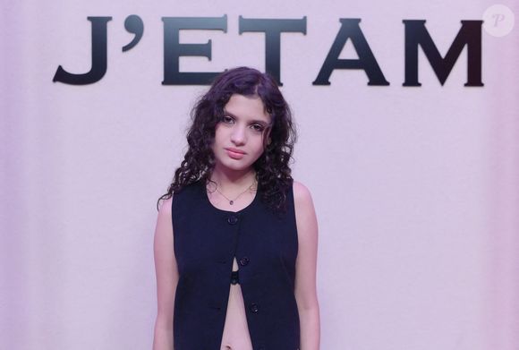 Melissa Boros - Les célébrités au défilé ETAM "Collection J'ETAM" lors de la Fashion Week de Paris (PFW) le 30 septembre 2025.

© Rachid Bellak / Bestimage