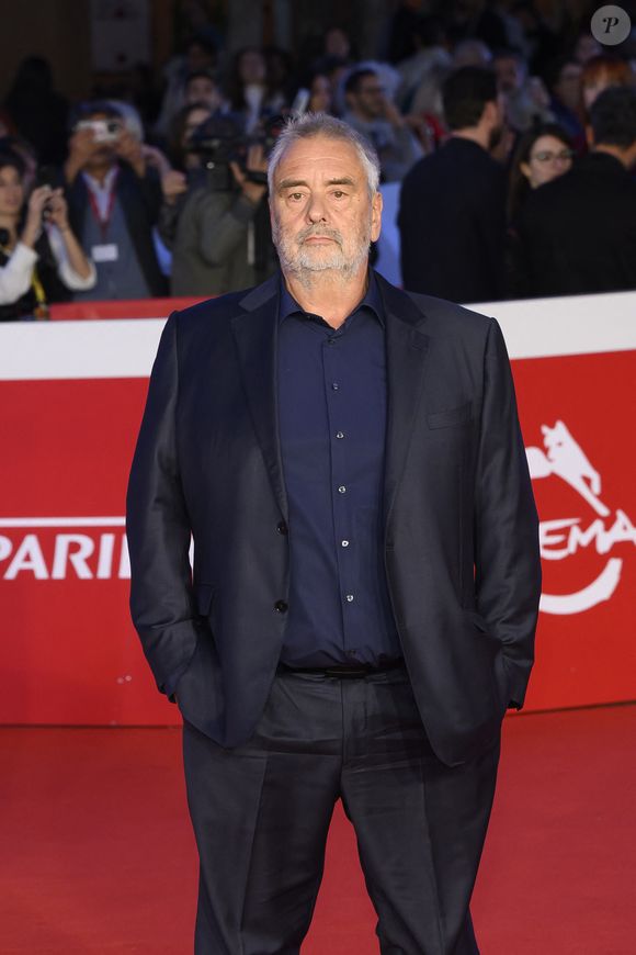 Luc Besson à la première du film "Dracula" de L.Besson lors de la 20ème édition du festival du film de Rome le 24 octobre 2025. © SGP / BESTIMAGE