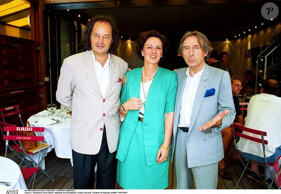 Gonzague Saint Brice, Madame Olivier (Rado) et Lionel Poilâne, tournoi de Roland-Garros 1999, Paris.
RINDOFF-MARTINEZ / BESTIMAGE
