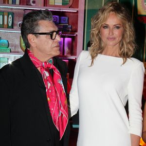 D’après les informations de Voici, Marc Lavoine serait “hyper collant, jaloux et intrusif” avec elle

Marc Lavoine et Adriana Karembeu - Personnalités lors de la soirée d'inauguration "Noël du BHV Marais" à Paris. Le 6 novembre 2024
© Philippe Baldini / Bestimage