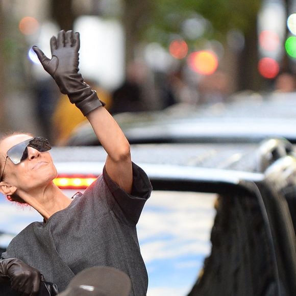 Céline Dion quitte le Royal Monceau pour se rendre aux répétitions de son concert parisien. Paris le 8 Septembre 2026. © Clement Prioli / Bestimage