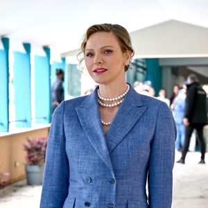 Charlene de Monaco ne rate jamais une occasion de mettre en avant son sens du style. 

La princesse Charlene de Monaco durant la finale de la 118e édition du Rolex Monte-Carlo Masters, au Monte-Carlo Country Club à Roquebrune Cap Martin.
© Bruno Bebert / Bestimage