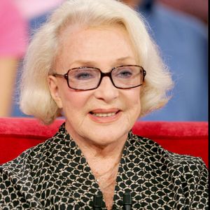 Micheline Presle - Enregistrement de l'émission Vivement dimanche. © Guillaume Gaffiot/Bestimage