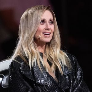 Exclusif - Lara Fabian lors de l'enregistrement de l'émission "La chanson secrète N°14", présentée par Nikos Aliagas et diffusée le 26 décembre sur TF1, à Paris le 9 décembre 2025. © Jacovides-Moreau/Bestimage