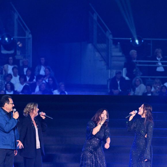 Patrick Fiori, Matteu di Meglio, Gianluca Cucciari et les membres de l'Avvinta durant Corsu Mezu Mezu, le concert emmené par Patrick Fiori qui a eu lieu au stade Orange Vélodrome à Marseille, le 22 mai 2026, diffusé le 28 août sur France 3.. © Bruno Bebert/Bestimage