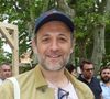 Le célèbre critique culinaire François-Régis Gaudry est de retour ce mardi soir sur France 5.

François-Régis Gaudry - Les Chefs à Saint-Tropez fêtent les producteurs - Inauguration de la 5e édition, les Chefs et les producteurs se retrouvent sur la place des Lices à Saint-Tropez. ©Jean-Marc Lhomer / Bestimage.