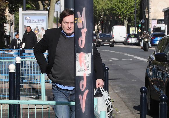 Pierre Palmade est sorti de la prison de Bordeaux, il purgera sa peine sous bracelet électronique à son domicile. Le 16 avril 2025
L’humoriste, à qui un aménagement de peine a été accordé pour purger sa condamnation après un grave accident de la route en Seine-et-Marne, a quitté ce mercredi matin la prison de Gradignan, près de Bordeaux. Agence / Bestimage