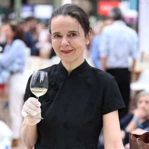 Amelie Nothomb lors du 5ème festival du Livre de Paris au Grand Palais à Paris, France, le 17 avril 2026. Les 17, 18 et 19 avril 2026, le Festival du livre de Paris célébrera les livres et la lecture, sous toutes ses formes, pour tous les publics. © Denis Guignebourg/BestImage