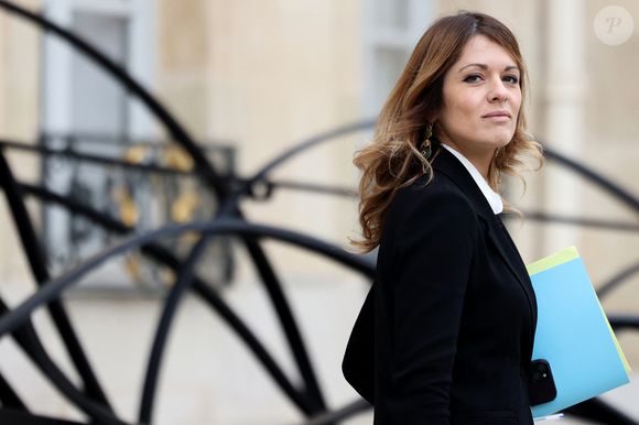 La porte-parole du gouvernement, Maud Bregeon  à la sortie du conseil des ministres, au palais de l'Elysée, à Paris, le 13 novembre 2024.  © Stéphane Lemouton / Bestimage