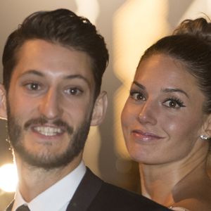 En parlant d'habitudes culinaires, il semblerait que Pierre Niney et Natasha Andrews se sont bien trouvés. 

Pierre Niney (Smoking Dior, chaussures Louboutin, Bijoux Montblanc) et sa compagne Natasha Andrews (Robe Dior, chaussures Louboutin, bijoux Cartier) - Arrivées au dîner de la cérémonie des César au Fouquet's à Paris
© Pierre Perusseau / Bestimage