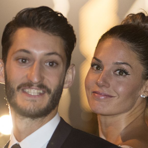 En parlant d'habitudes culinaires, il semblerait que Pierre Niney et Natasha Andrews se sont bien trouvés. 

Pierre Niney (Smoking Dior, chaussures Louboutin, Bijoux Montblanc) et sa compagne Natasha Andrews (Robe Dior, chaussures Louboutin, bijoux Cartier) - Arrivées au dîner de la cérémonie des César au Fouquet's à Paris
© Pierre Perusseau / Bestimage