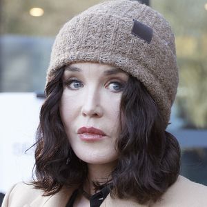 Isabelle Adjani - Les célébrités au défilé Stella McCartney Collection Prêt-à-Porter Automne/Hiver 2025-2026 lors de la Fashion Week de Paris (PFW) le 5 mars 2025.
© Christophe Aubert via Bestimage