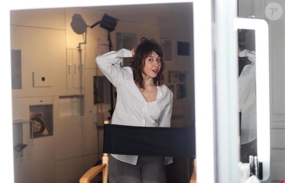 Valérie Bonneton lors de l'enregistrement de l'émission "Inoubliables, nos chers grands-parents", présentée par N.Lévy, au Studio Harcourt à Paris, diffusée le 28 mai à 23h sur Canal+. Le 17 février 2024
© Dominique Jacovides / Bestimage
