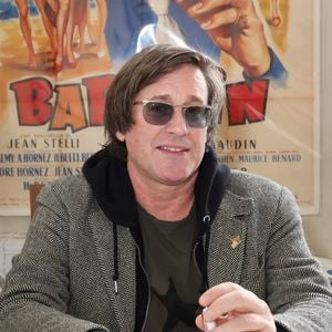 Thomas Dutronc - 30ème Journées Nationales du Livre et du Vin à Saumur le 11 avril 2026. © Jack Tribeca / Bestimage