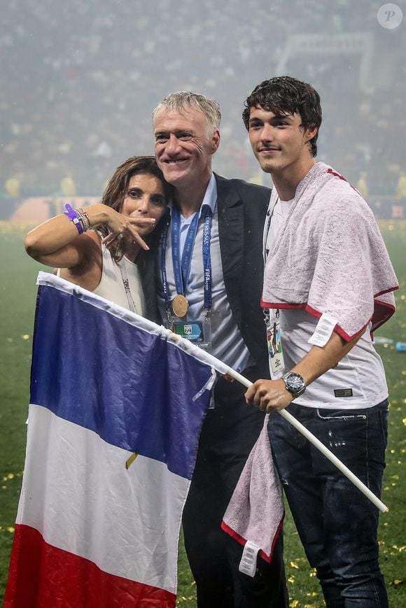 Didier Deschamps, sa femme Claude et son fils Dylan - Finale de la Coupe du Monde de Football 2018 en Russie à Moscou, opposant la France à la Croatie (4-2). Le 15 juillet 2018
© Moreau-Perusseau / Bestimage
