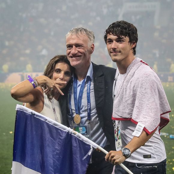 Didier Deschamps, sa femme Claude et son fils Dylan - Finale de la Coupe du Monde de Football 2018 en Russie à Moscou, opposant la France à la Croatie (4-2). Le 15 juillet 2018
© Moreau-Perusseau / Bestimage