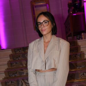 Sur Instagram, elle a partagé des photos d'elle révélant son ventre déjà très arrondi, tantôt seule et tantôt au côté de son homme torse nu.

Agathe Auproux - Soirée du Grand Dîner "Trophée Forbes" au Four Seasons Hôtel George V Paris le 30 septembre 2022. © Coadic Guirec - Rachid Bellak / Bestimage