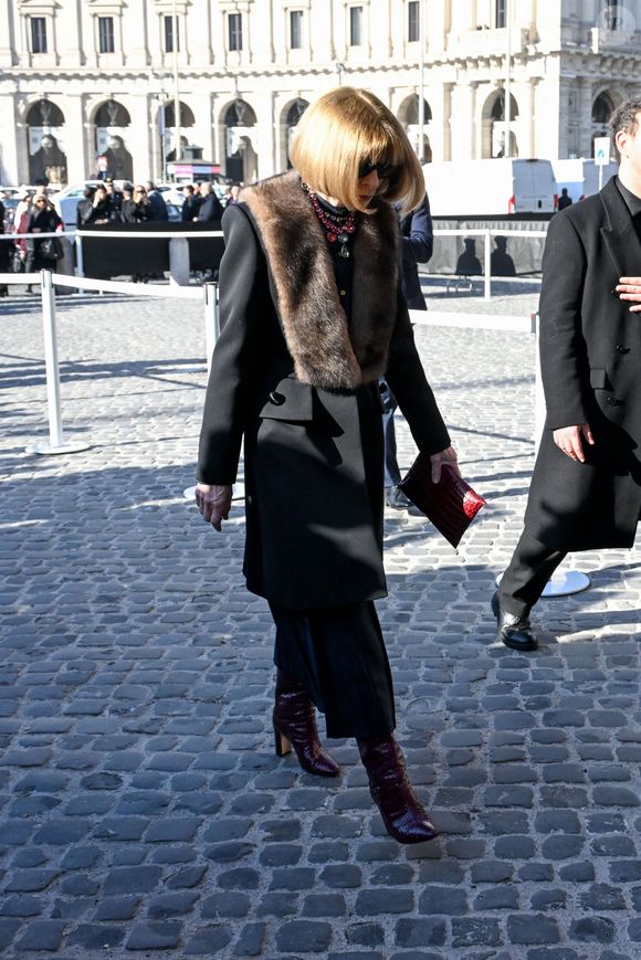 Parmi les invités, on retrouvait Anna Wintour

Rome, Italie : Rome, décès de Valentino Garavani - Funérailles dans la Basilique de Santa Maria degli Angeli e dei Martiri - Pictured : Anna Wintour (Image de crédit : © Maurizio D'Avanzo/IPA via ZUMA Press)