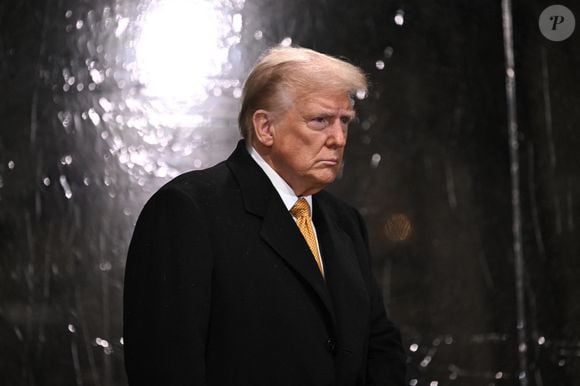 Donald Trump à la cérémonie d'ouverture de Notre-Dame Cathedral à Paris, le 7 décembre 2024. © Eliot Blondet/Pool/Bestimage