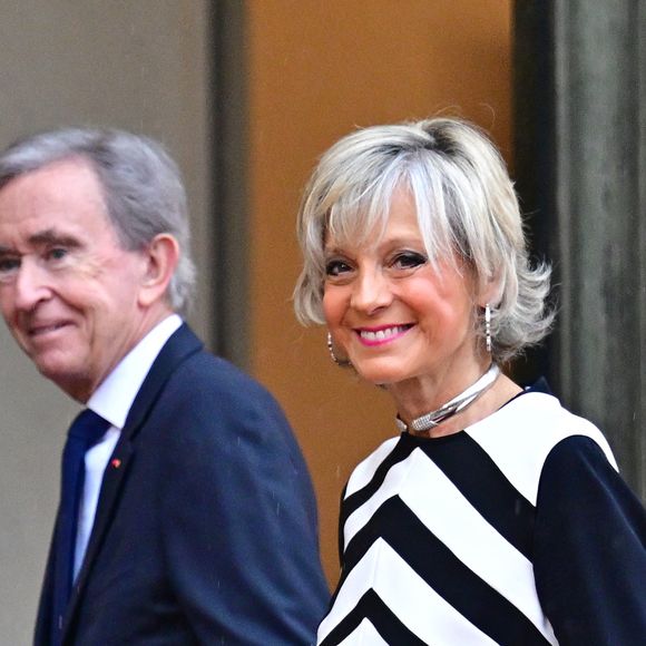 Le palais de l'Elysée a pris les couleurs du Brésil. 

Bernard Arnault, Pdg de LVMH et sa femme Hélène Mercier - Arrivées des personnalités au dîner d’État en l’honneur du président brésilien et de sa femme au palais présidentiel de l’Élysée à Paris

© Christian Liewig / Bestimage