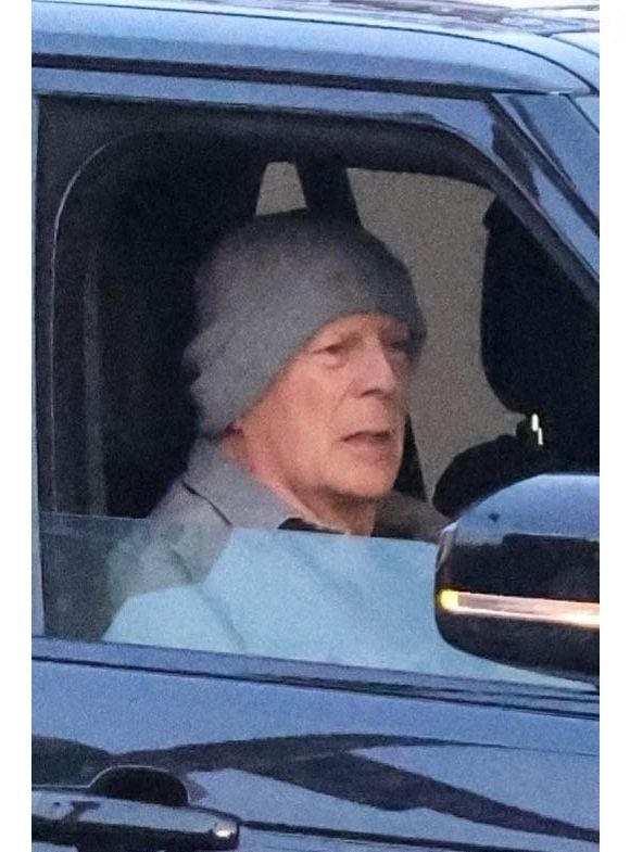 Une retraite anticipée en raison de sa maladie, 

Bruce Willis à Studio City en Californie en 2025

©Backgrid USA / Bestimage