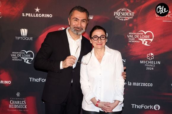 Après une apparition dans Ici tout commence, elle se lance dans un univers inédit avec Utopic, son premier bar à cocktails.

La Cheffe Anne-Sophie Pic "Restaurant Pic" à Valence et son mari David Sinapian, Président Directeur Général du Groupe Pic et Président des Grandes Tables du Monde. - Photocall de la cérémonie de remise des Etoiles du Guide Michelin au Palais des Congrès de Tours le 19 mars 2024. © Jean-Marc Lhomer/Bestimage
