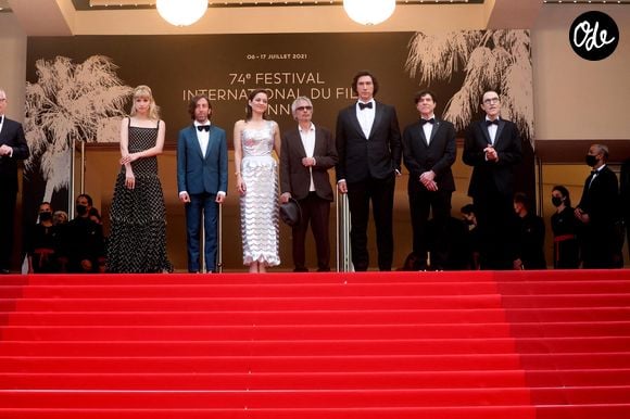 Angèle, Simon Helberg, Marion Cotillard, Leos Carax, Adam Driver, Russell et Ron Mael - Montée des marches du film "Annette" lors de la cérémonie d'ouverture du 74ème Festival International du Film de Cannes. Le 6 juillet 2021
© Borde-Jacovides-Moreau / Bestimage