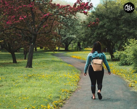 La marche peut améliorer l’endurance, la circulation, le sommeil, l’humeur et la mobilité.

Photo prise par Jeffrey Grospe / Unsplash
