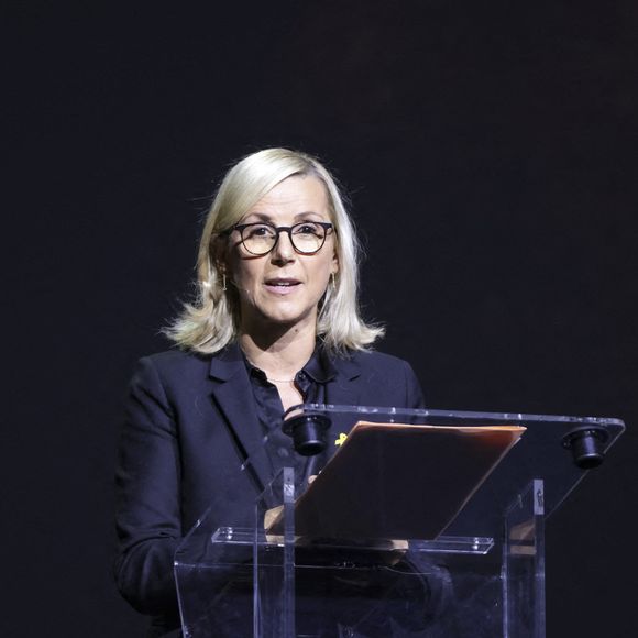 Laurence Ferrari lors d'une cérémonie organisée par le Conseil des institutions juives de France (CRIF) en hommage aux victimes des attentats du Hamas du 7 octobre 2023 contre Israël, à l'occasion du premier anniversaire de l'événement, à Paris, le 7 octobre 2024. 

© Jack Tribeca / Bestimage