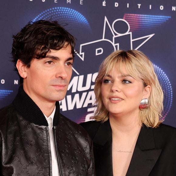 Louane va représenter la France à l'Eurovision
Louane Emera et son fiancé Florian Rossi à l'after party de la maison Miu Miu au club Gigi à Paris pendant la fashion week (PFW) © Perusseau / Da Silva / Bestimage